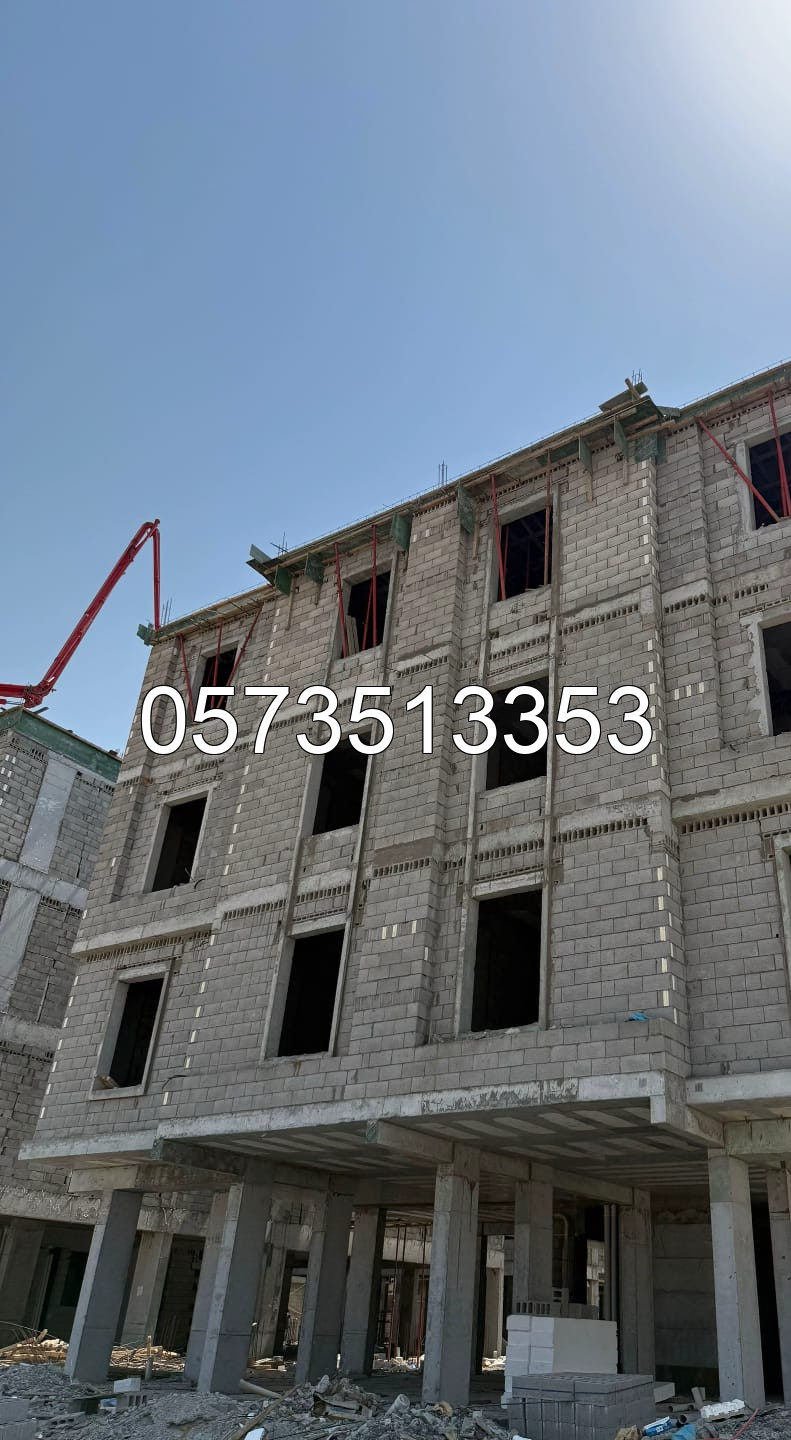 خدمات سباكة وكهرباء مع مؤسسة مقاولات في القصيم