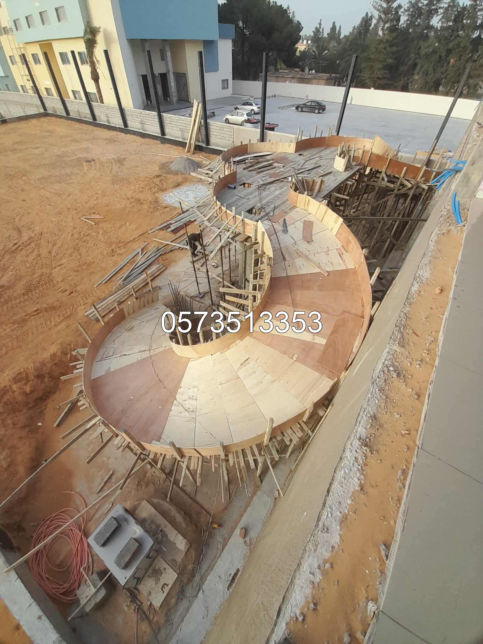 مقاول بناء مقاولات عامة لجميع الأعمال الانشائية و المعمارية 